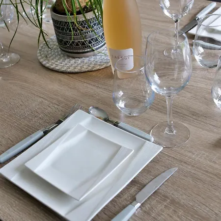 بيت للعطل Du Phare, 3 & Jardin, Classe 3 Etoiles *