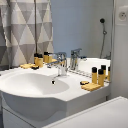 Du Phare, 3 & Jardin, Classe 3 Etoiles * カイユー・シュル・メール